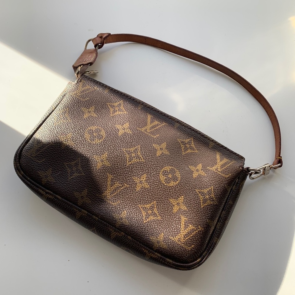 Louis Vuitton AUTHENTIC bag👝💫